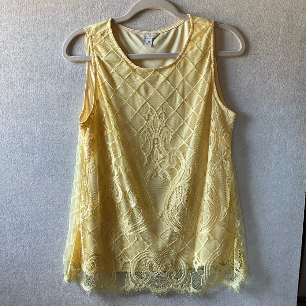 EST. 1946 tank. Yellow lace. Size M.